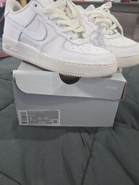 Nike Kids White Air Force 1 Low Sneakers